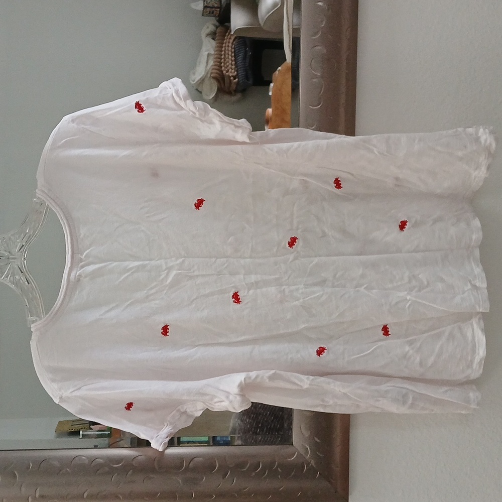Anthropologie T.La White Tee with Red Crab Accents - Picture 5 of 5